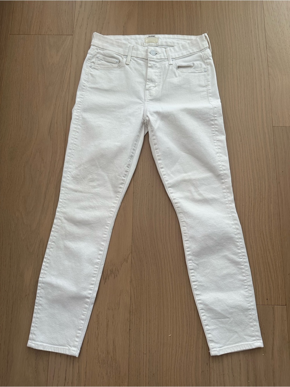 MOTHER White Skinny Jeans with Back Pocket Stitch